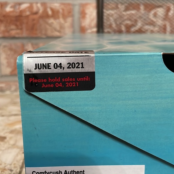 Vans SpongeBob Aloha Bob Comfy Cush Authentic - Picture 11 of 13